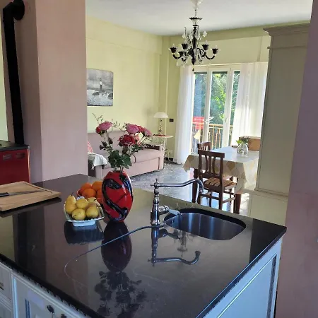 Mit Traumhafter Aussicht Апартаменты *